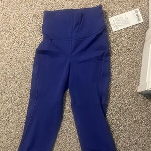 Lululemon base pace HR Crop 23” *Br never worn new with tags size 2